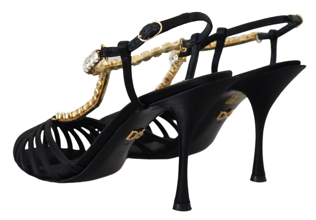 Sandales à talons en satin noir Dolce & Gabbana avec brides T et cristaux clairs, élégantes et sophistiquées.
