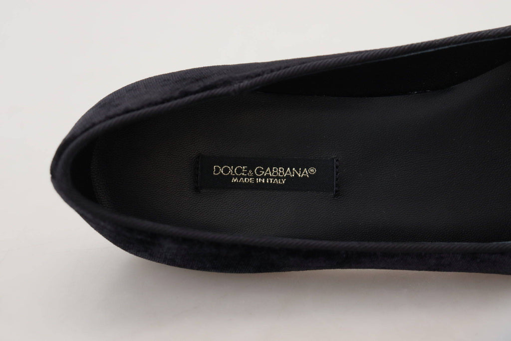 Chaussures Dolce & Gabbana en velours noir, mocassins plats slip-on élégants et confortables, vue de face.