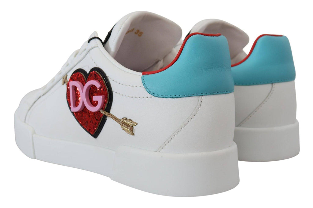 Chaussures sneakers en cuir blanc Dolce & Gabbana Portofino avec logo cœur, vue de face.