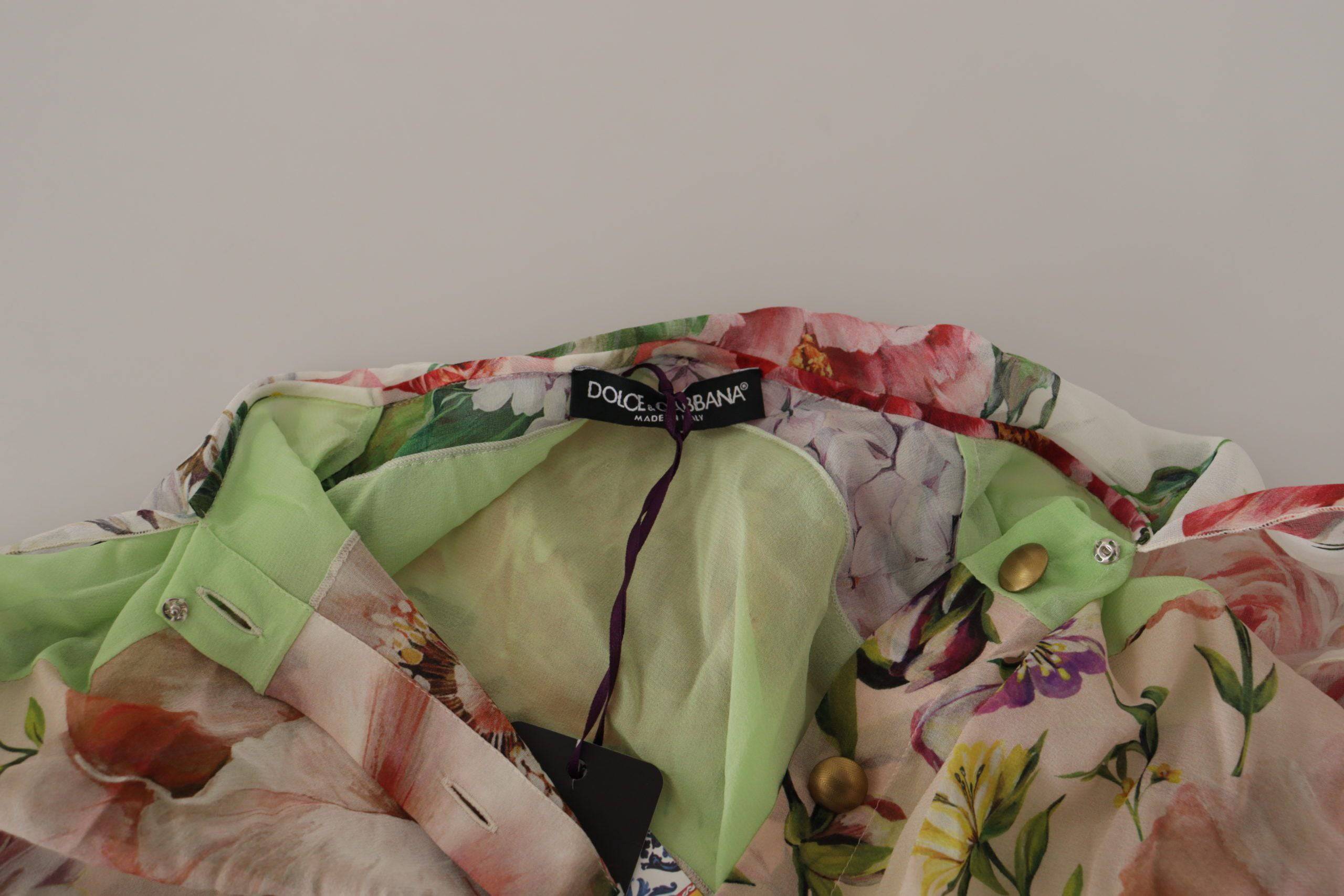 Chemisier Dolce & Gabbana à col ascot avec patchwork floral multicolore, style élégant et féminin.