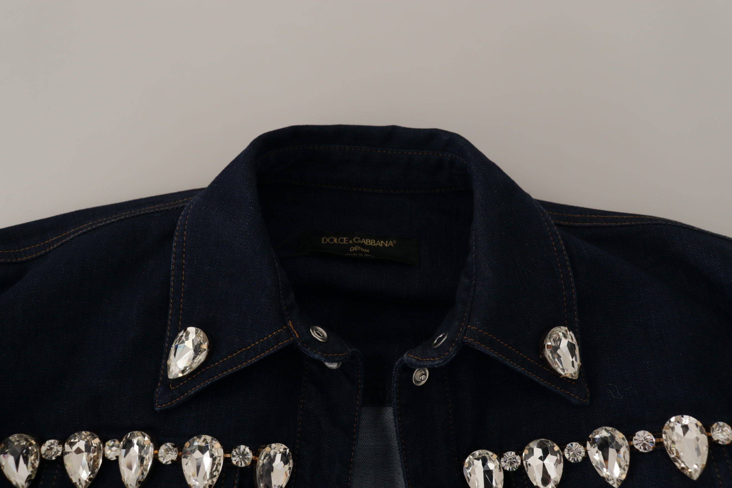 Veste en coton bleu Denim Dolce & Gabbana avec embellissements en cristal, style chic et élégant.