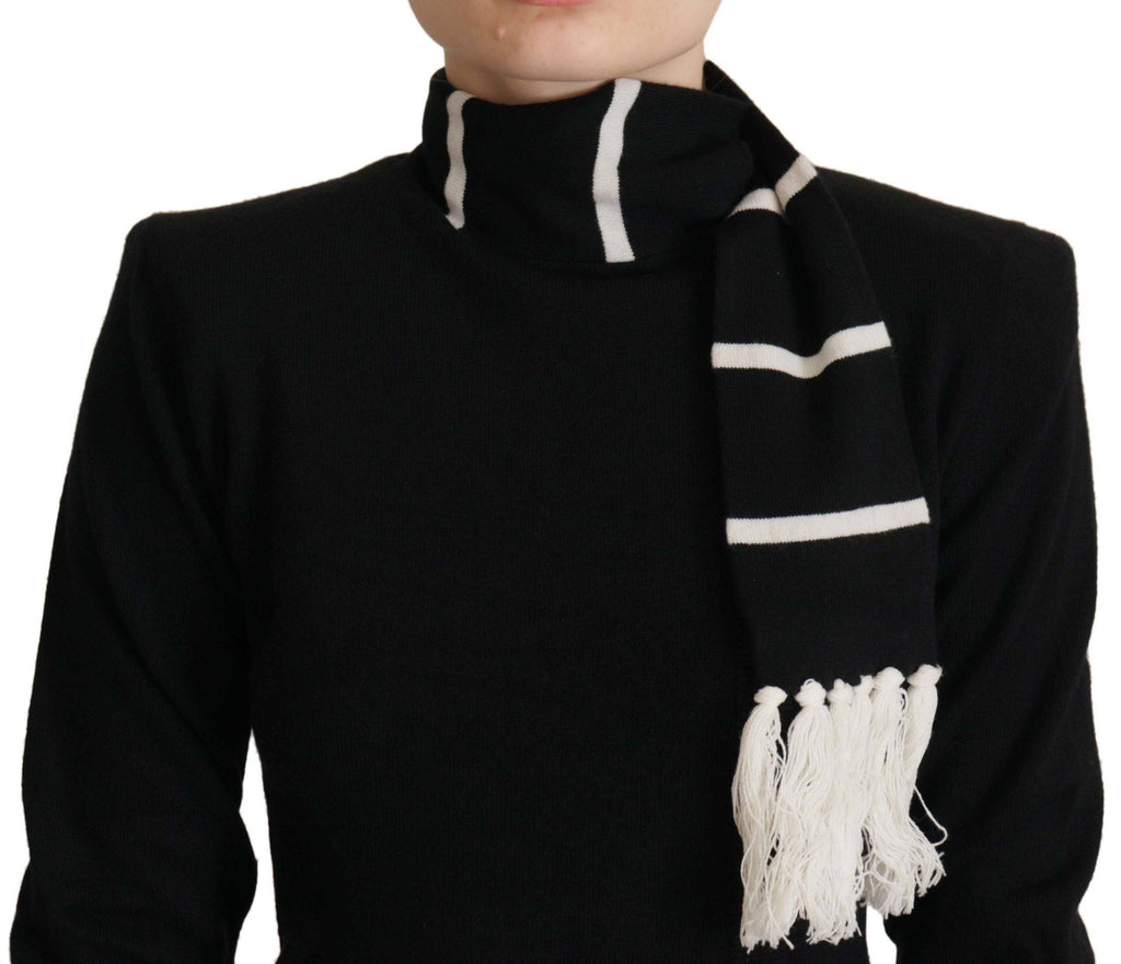 Pull en cachemire noir Dolce & Gabbana à col roulé, doux et élégant, porté sur un mannequin.