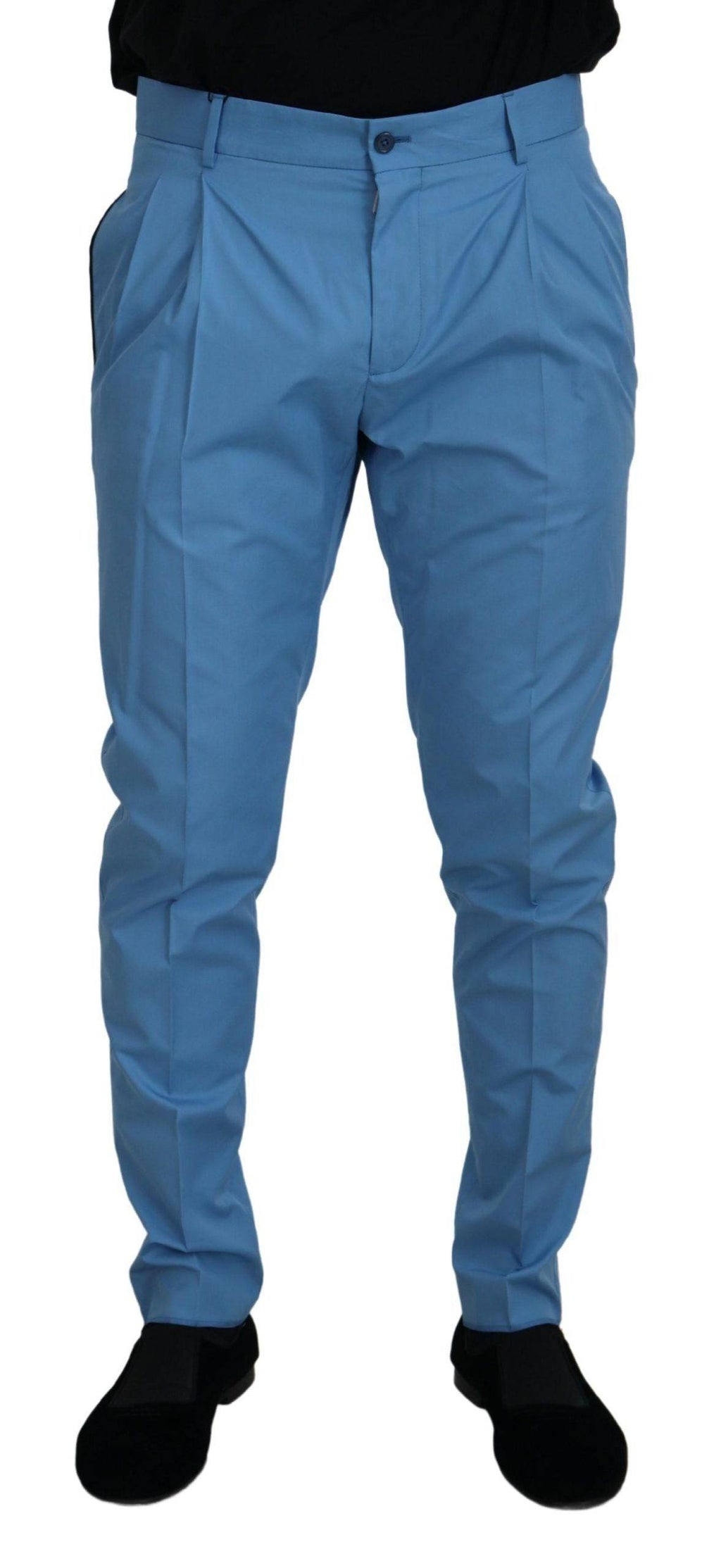 Pantalon Dolce & Gabbana en coton et soie bleu, style chino, vue de face avec détails de la texture et de la coupe.