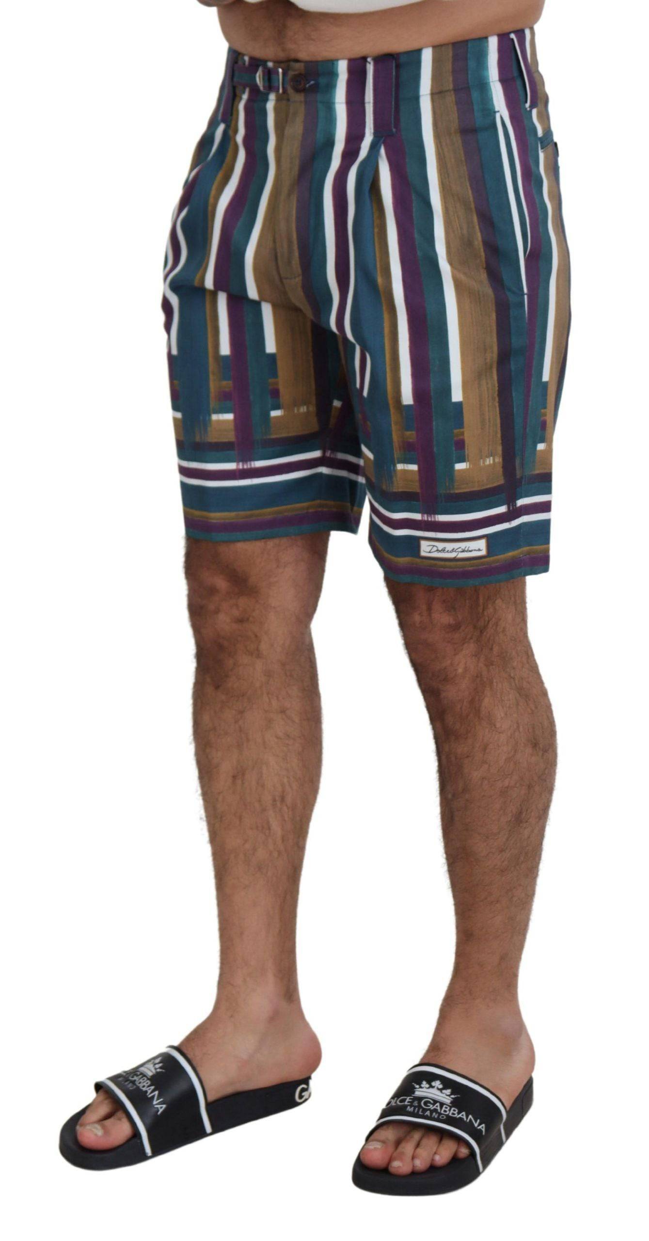Shorts en coton stretch à rayures multicolores de Dolce & Gabbana, style décontracté et tendance.