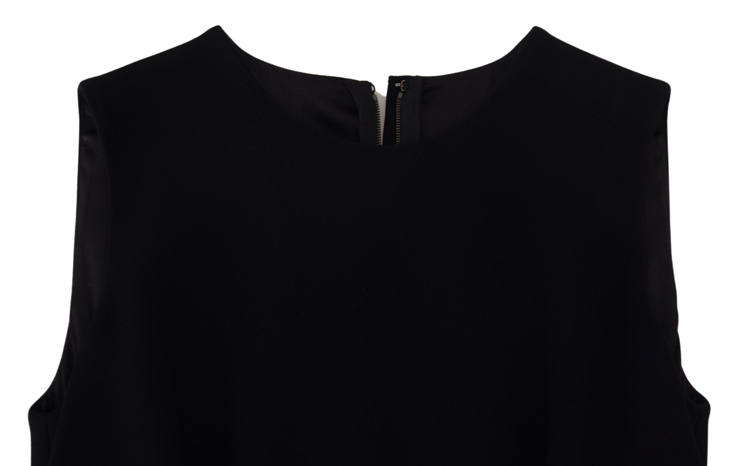 Robe courte noire Dolce & Gabbana en viscose, coupe ajustée et évasée, avec col en V et style élégant.