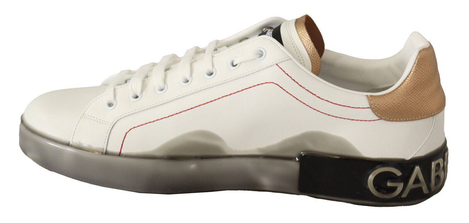 Chaussures basses Dolce & Gabbana en cuir blanc et or, sneakers décontractés pour homme, avec design élégant et moderne.