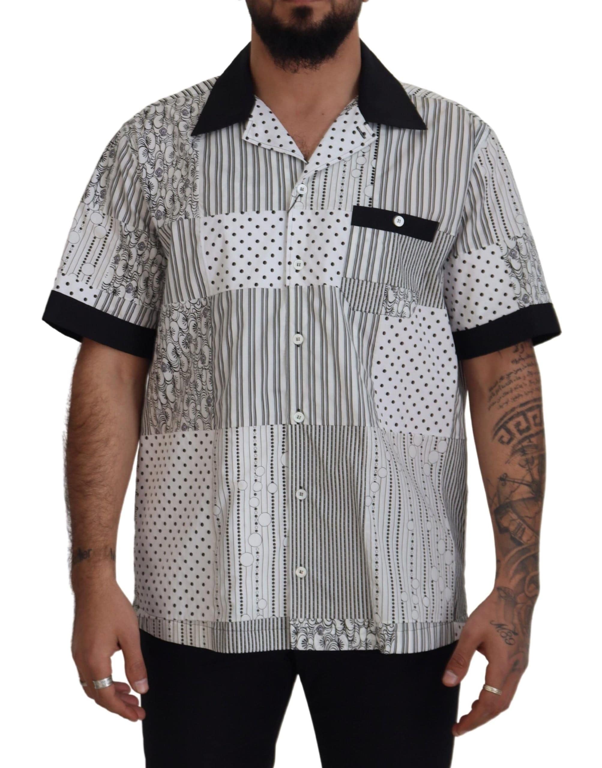 Chemise Dolce & Gabbana blanche et noire à motifs, boutonnière, en coton, visible en gros plan.