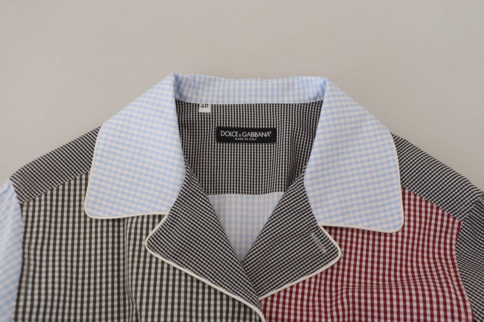Chemise longue Dolce & Gabbana en coton à patchworks multicolores, manches longues, style élégant et coloré.