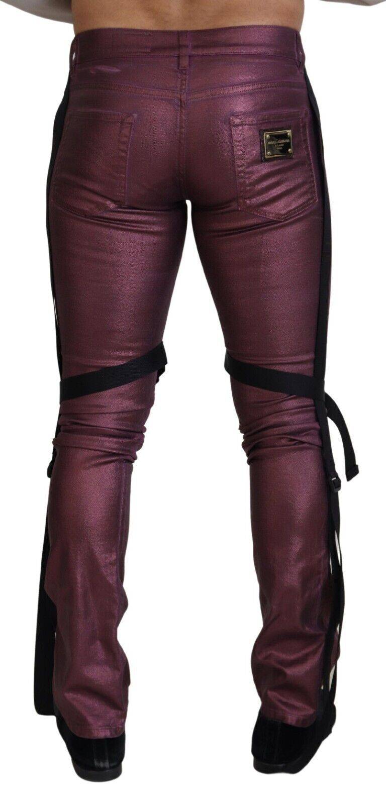 Jeans décontractés pour homme Dolce & Gabbana en denim avec harnais en coton magenta, style casual et tendance.