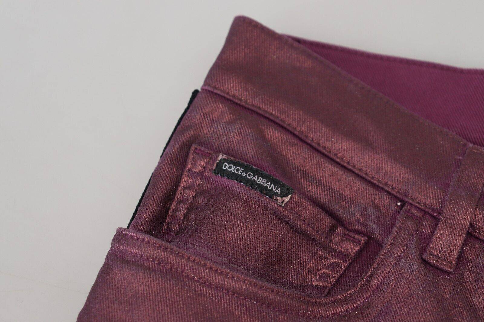 Jean homme Dolce & Gabbana en denim avec harnais décontracté en coton magenta, style casual et tendance.