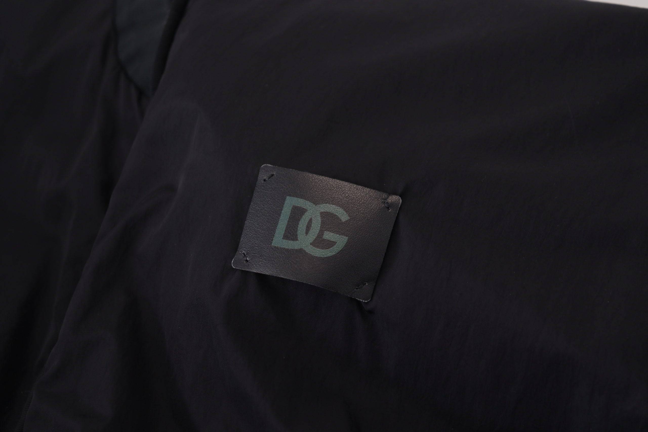 Veste bomber noire en nylon Dolce & Gabbana avec logo, fermeture éclair et design élégant.