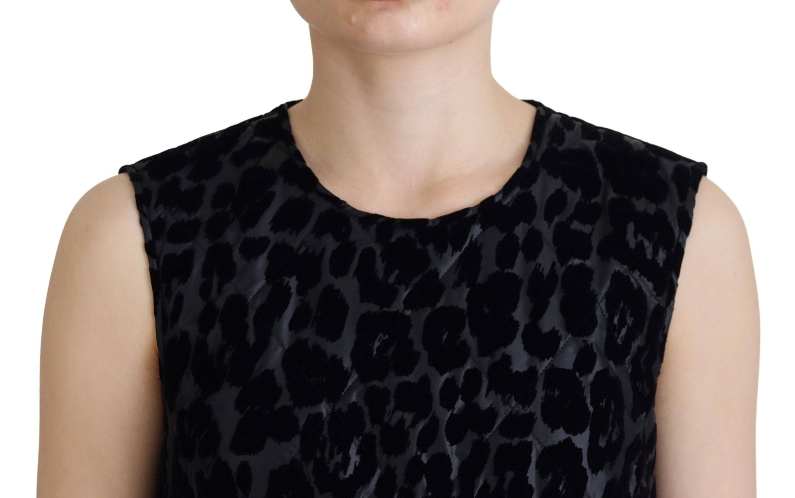 Robe courte en polyester noire à motif léopard de Dolce & Gabbana, style shift mini, élégante et tendance.