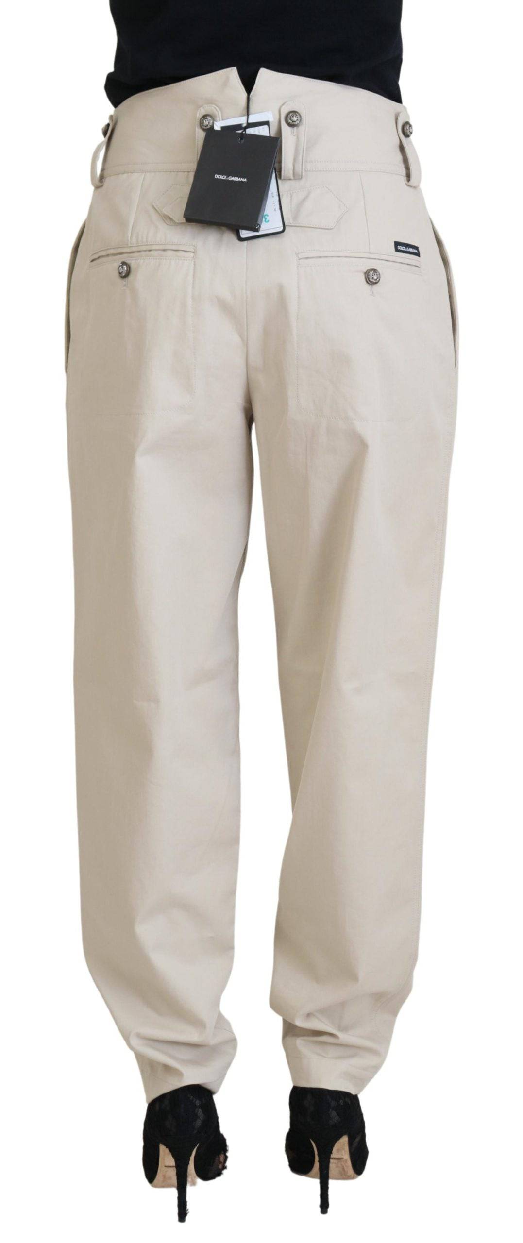 Pantalons cargo beige pour femmes en coton de la marque Dolce & Gabbana, coupe décontractée et détails modernes.