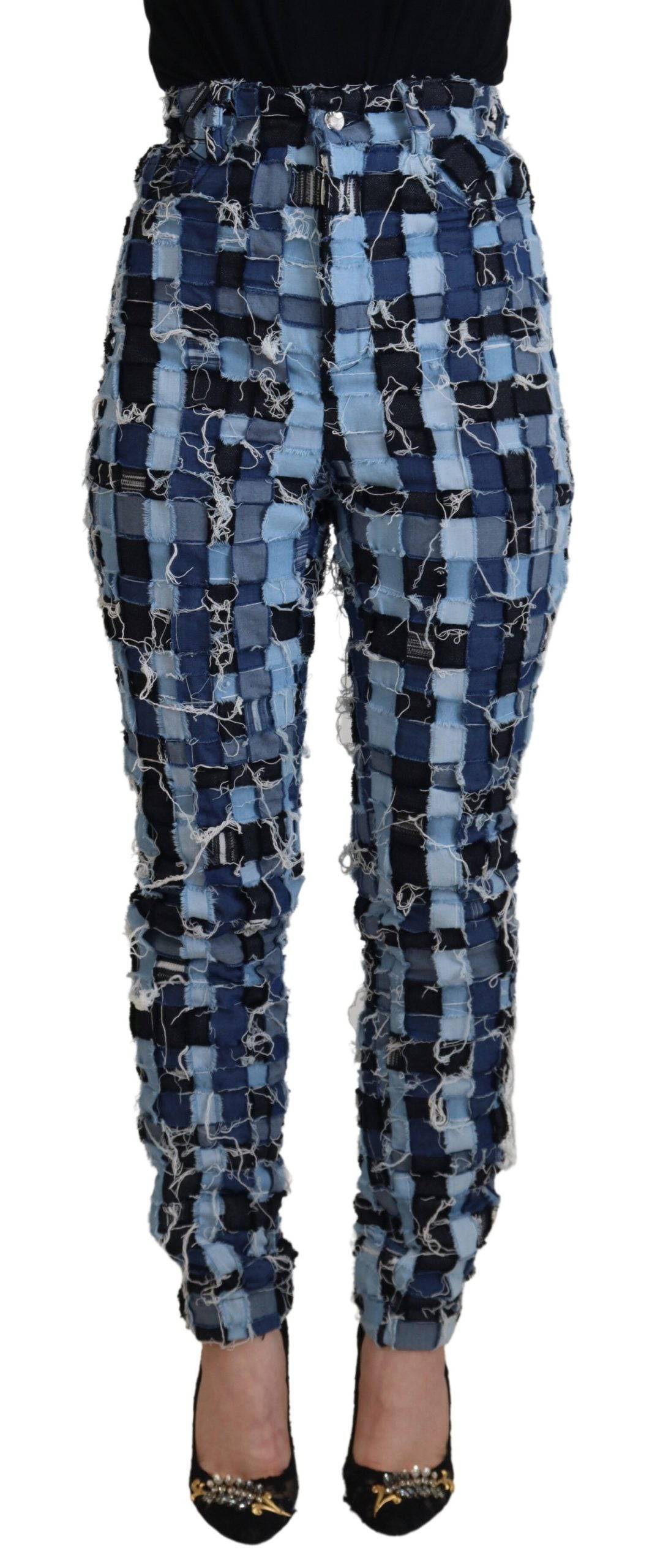 Jeans en denim multicolores en patchwork de Dolce & Gabbana, coupe classique avec détails colorés visibles.