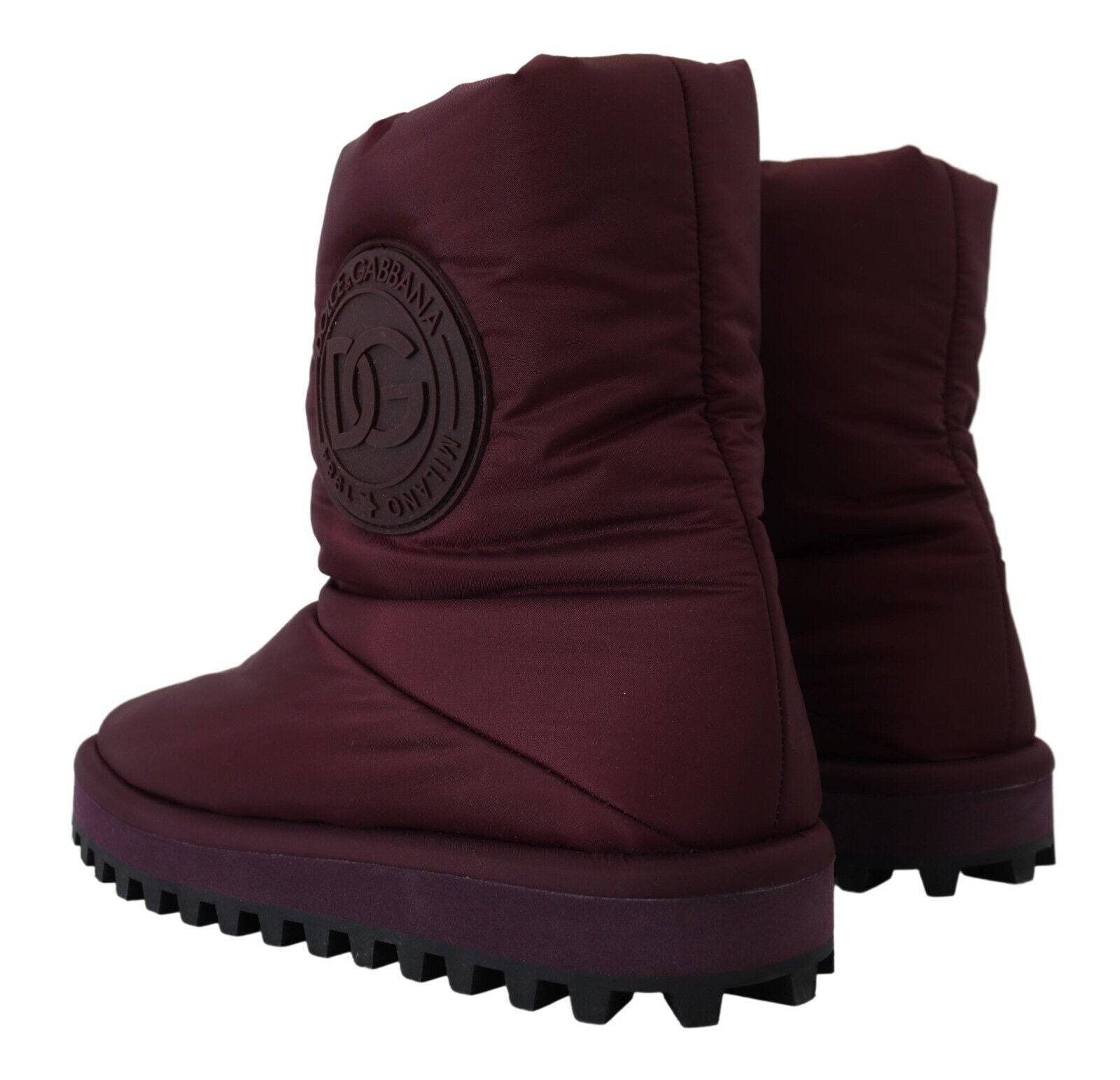 Bottes mi-montantes en nylon bordeaux rembourrées de Dolce & Gabbana, style élégant et moderne pour femmes.