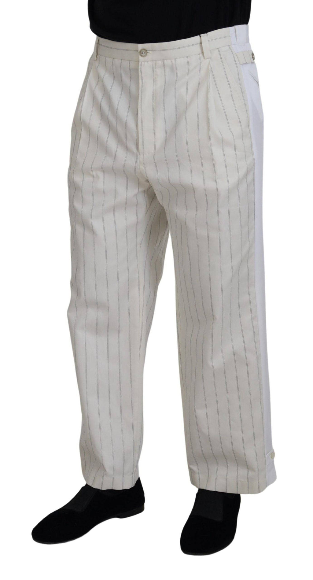 Pantalon formel en coton blanc à rayures de Dolce & Gabbana, élégant et classique, visible dans l'image.