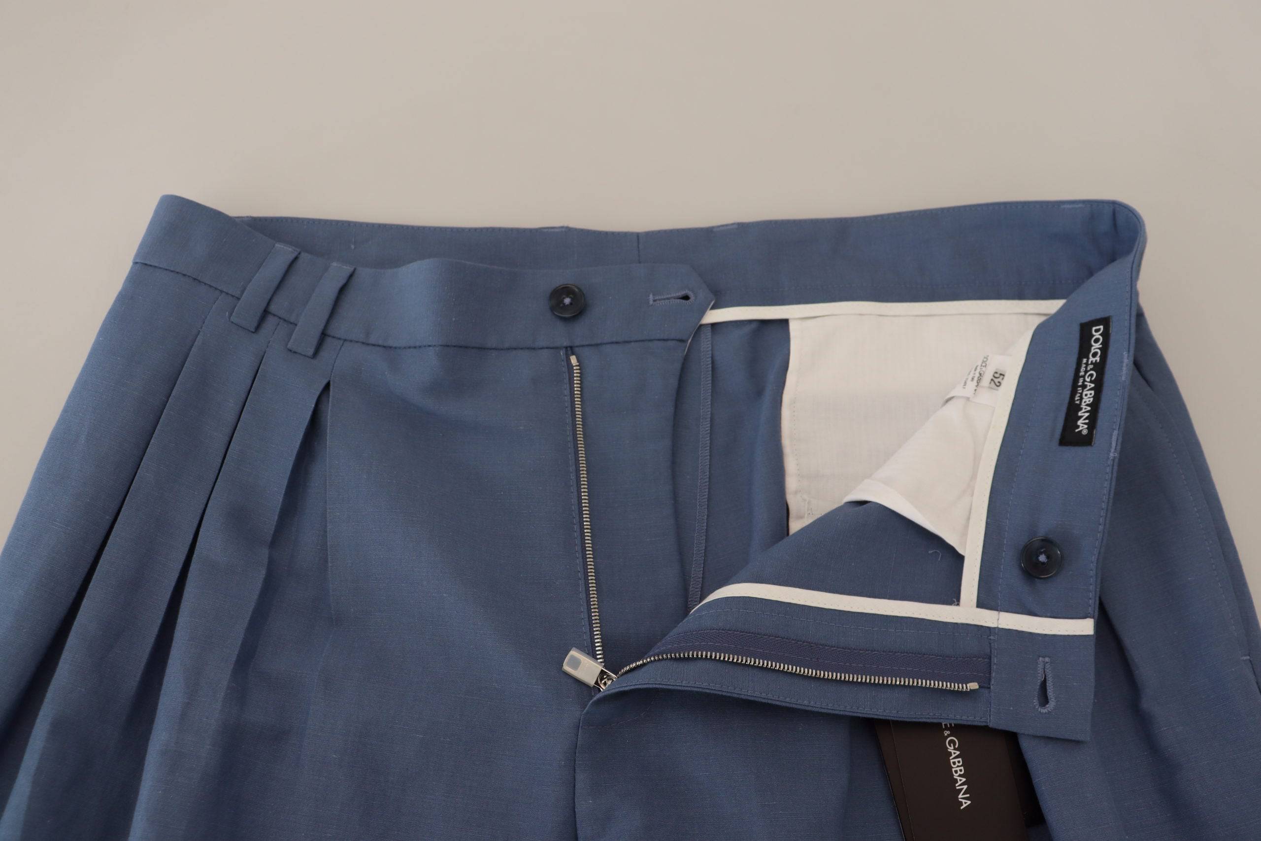 Pantalon chino formel en lin bleu Dolce & Gabbana avec coupe élégante et détails raffinés, pour un style sophistiqué.