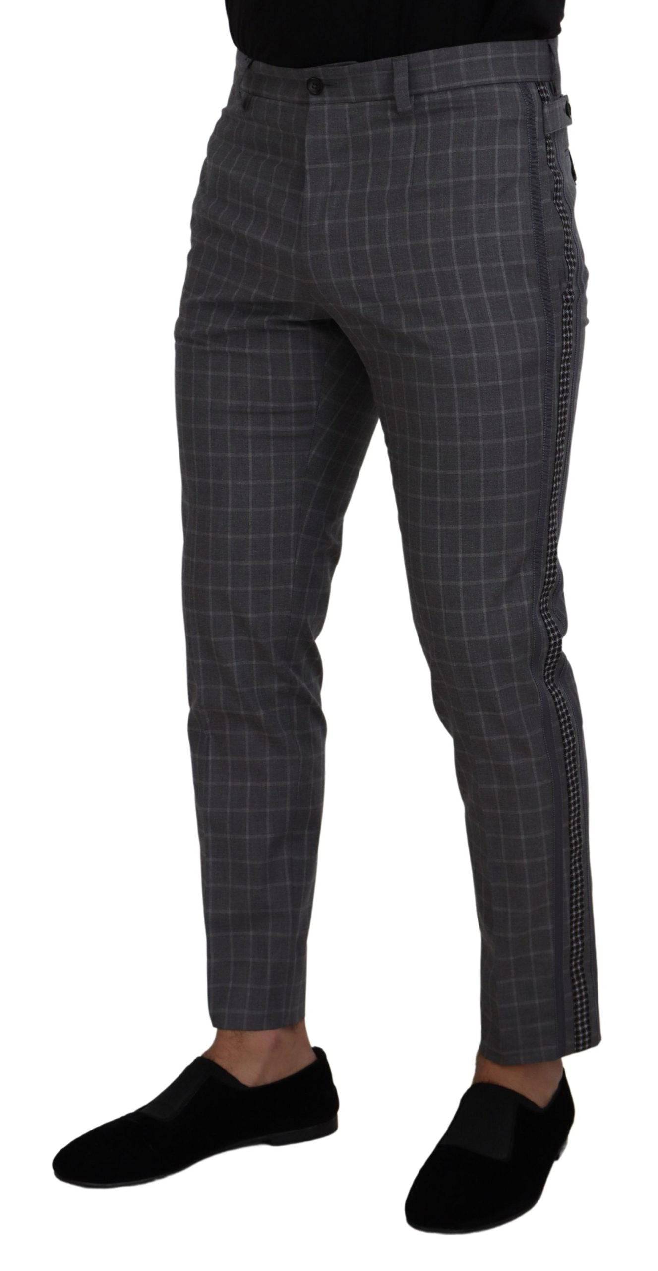 Pantalons chino en coton gris à carreaux de Dolce & Gabbana, design élégant et décontracté, vue de face.