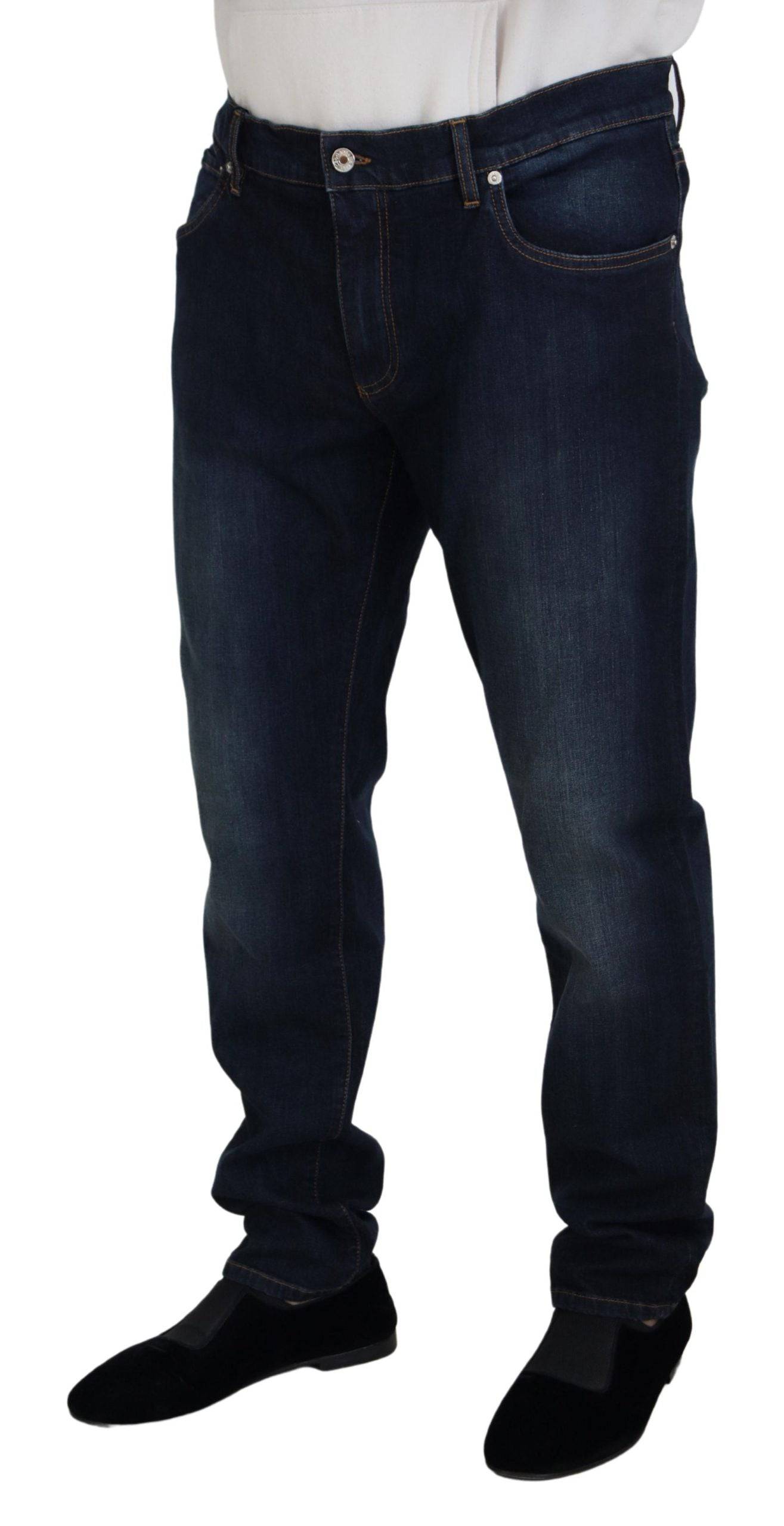 Jean droit en coton bleu de Dolce & Gabbana, style décontracté et ajusté, visible en détail dans l’image.