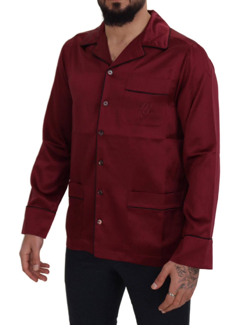 Chemise de pyjama en soie rouge Dolce & Gabbana, haut de détente élégante et confortable.