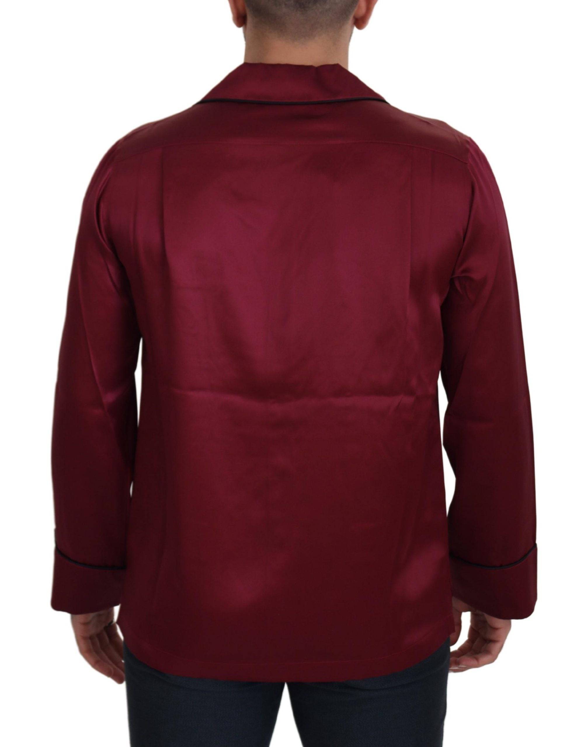 Chemise de pyjama en soie rouge Dolce & Gabbana, haut de détente élégante avec manches longues et design sophistiqué.