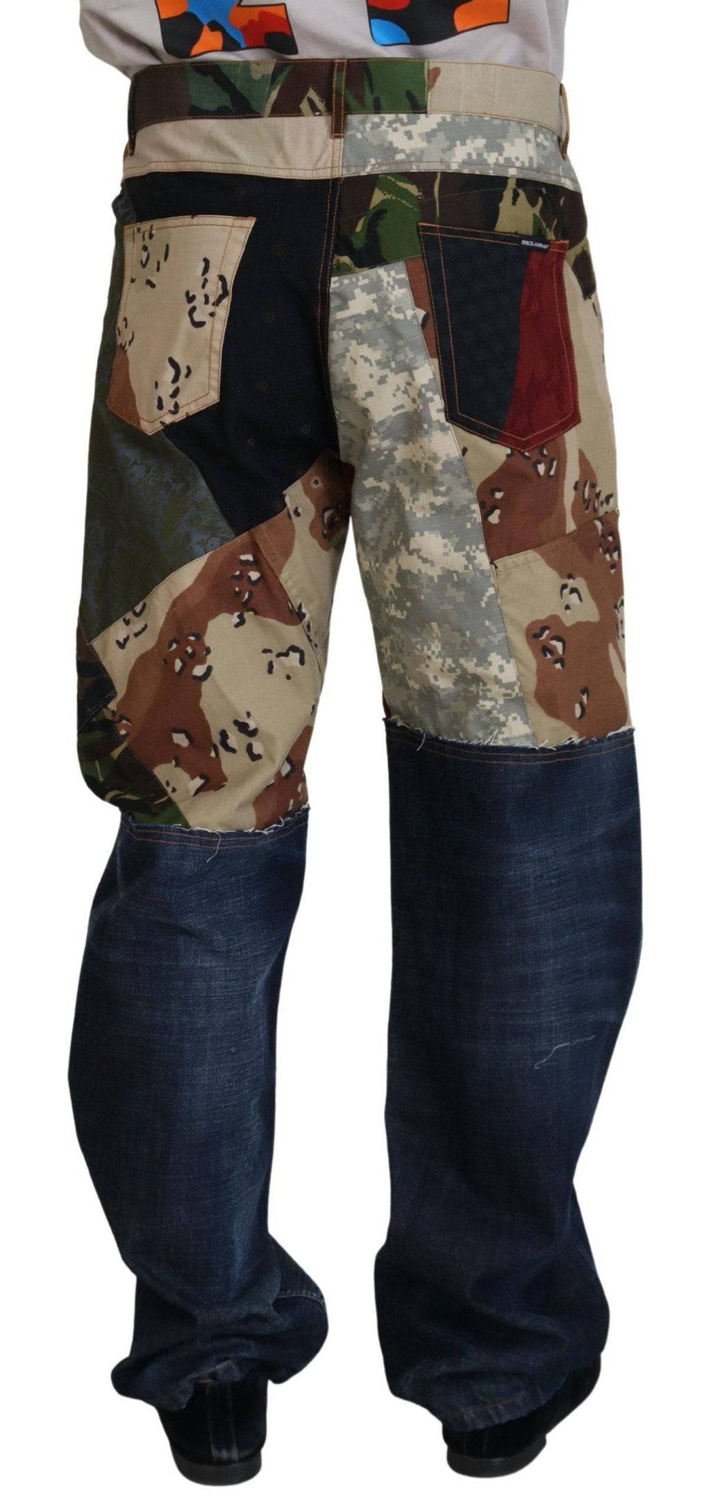 Pantalon homme en jean Dolce & Gabbana en denim avec patchwork multicolore en soie, style décontracté et tendance.