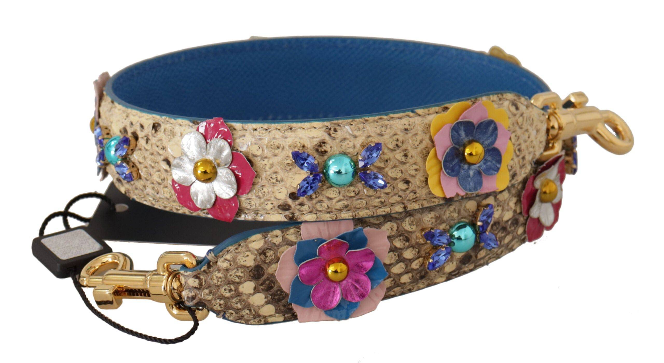 Sangle d'épaule en python beige avec fleurs et clous de Dolce & Gabbana, accessoire de mode élégant et orné.