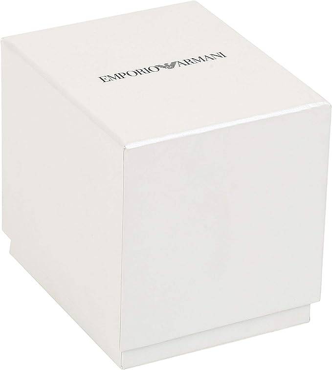 Montre en acier argenté Emporio Armani avec mouvement à quartz, écran rond et bracelet en acier inoxydable.