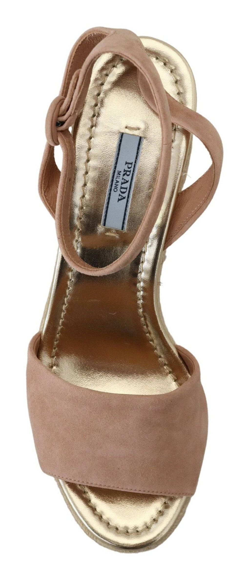 Sandales à talon Prada en cuir suédé rose avec bride à la cheville, élégantes et sophistiquées pour femmes.