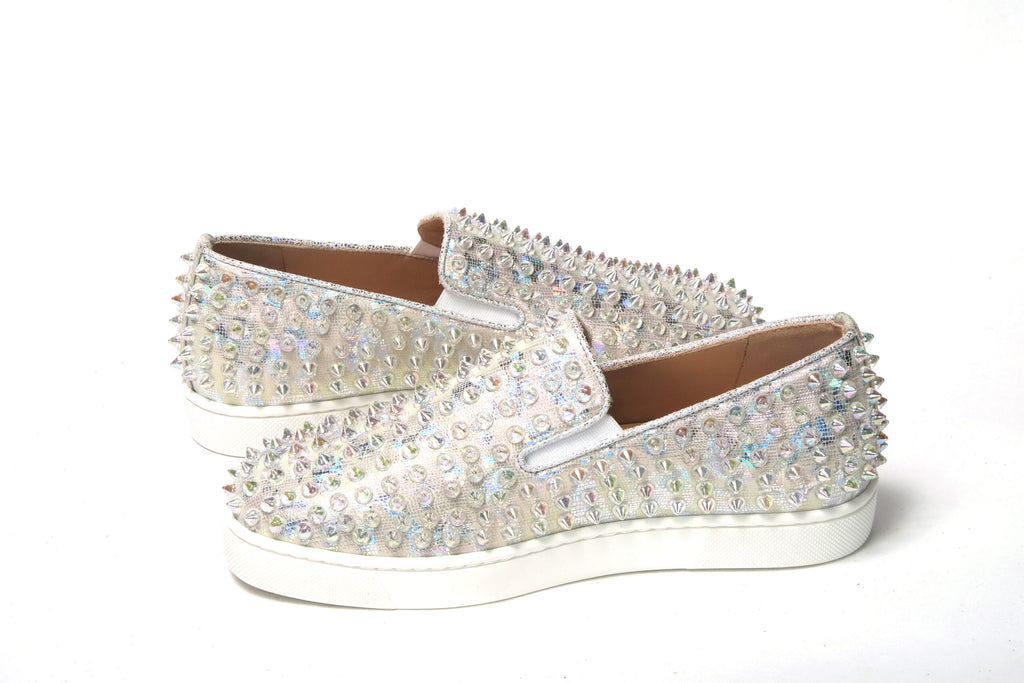 Sneaker plate Christian Louboutin blanche et transparente Ab Roller Boat pour femme, style décontracté et confortable.