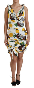 Robe courte en soie blanche à motif noix de coco de Dolce & Gabbana, ajustée et élégante, vue de face.