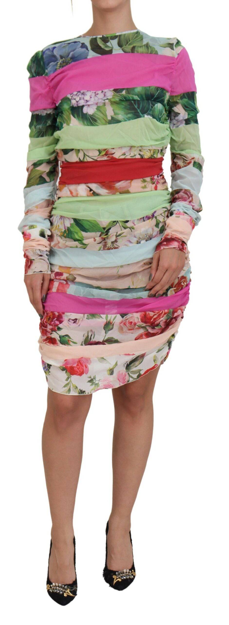 Robe moulante en soie multicolore à fleurs de Dolce & Gabbana, vêtement élégant avec motif floral vibrant.