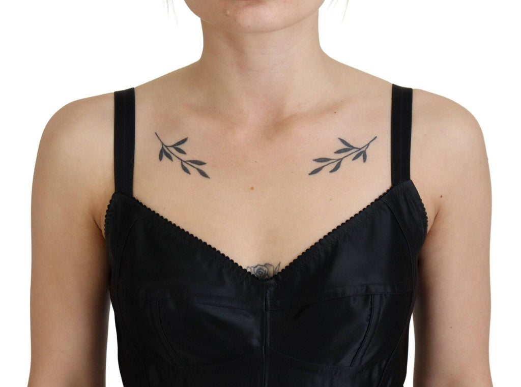 Robe courte noire en laine stretch Dolce & Gabbana, coupe ajustée et élégante, adaptée pour une tenue chic et sophistiquée.