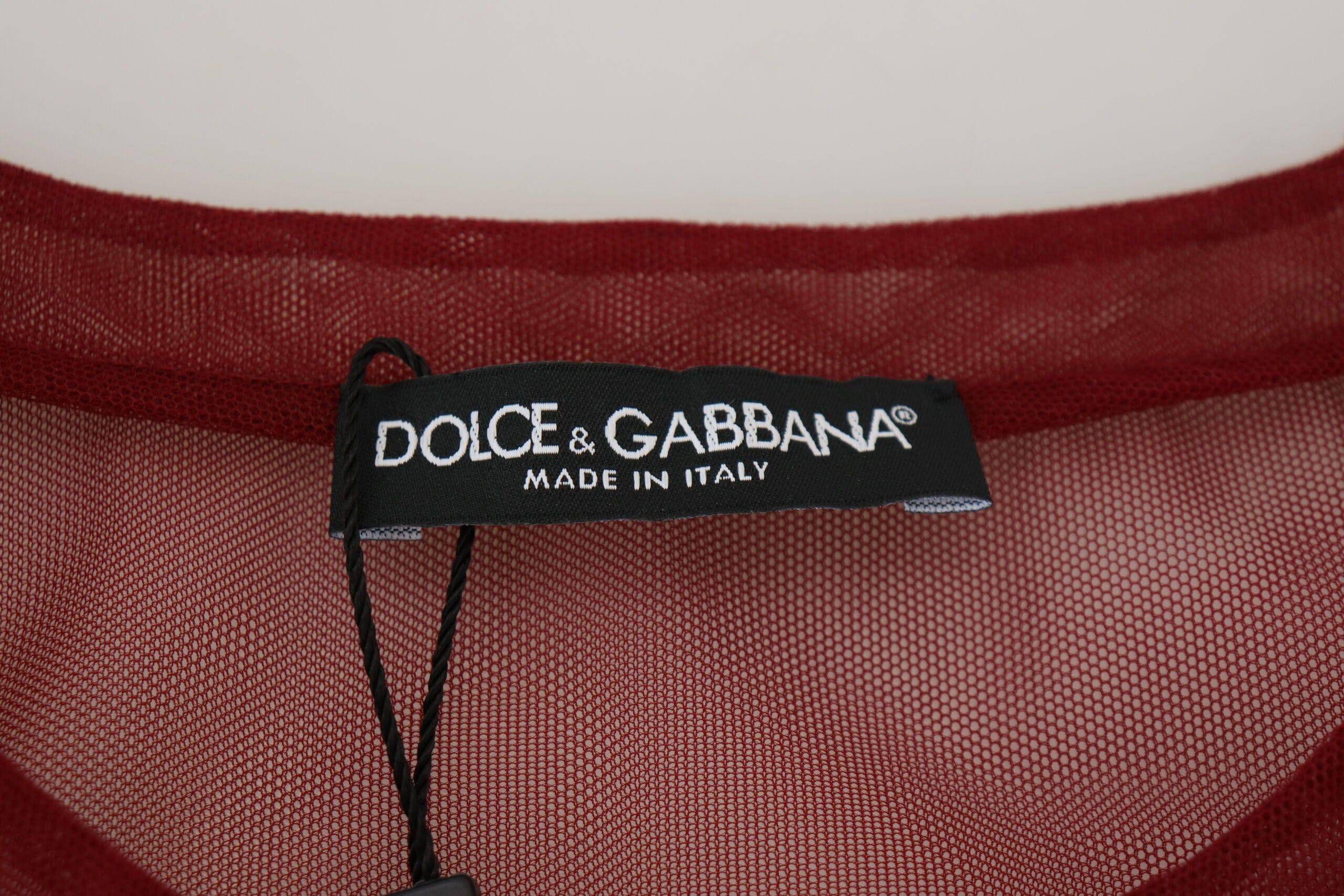 Robe courte en nylon bordeaux à deux couches de Dolce & Gabbana, style shift mini, élégante et moderne.