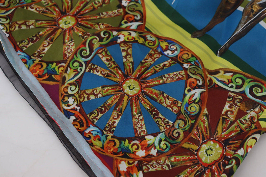Robe longue en soie multicolore Dolce & Gabbana Sicily, coupe en ligne A, avec motifs colorés et élégants.
