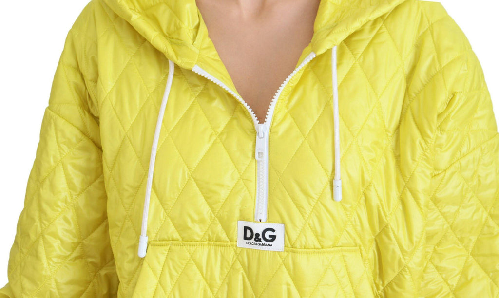 Veste à capuche matelassée en nylon jaune de Dolce & Gabbana, coupe décontractée et style moderne.