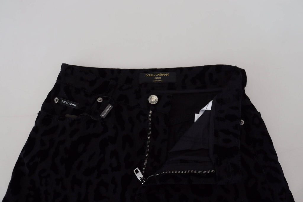 Shorts Dolce & Gabbana en denim noir, coton stretch, coupe hot pants, vêtement court et tendance pour femmes.