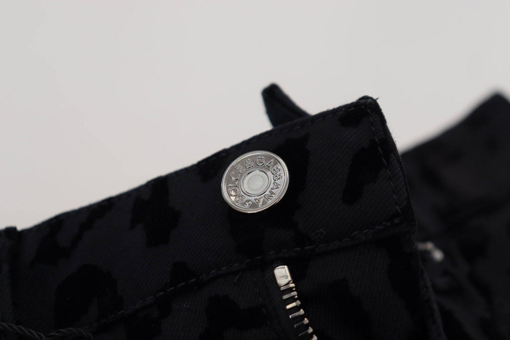 Shorts Dolce & Gabbana en denim noir en coton stretch, coupe courte et ajustée, mode estivale et tendance.