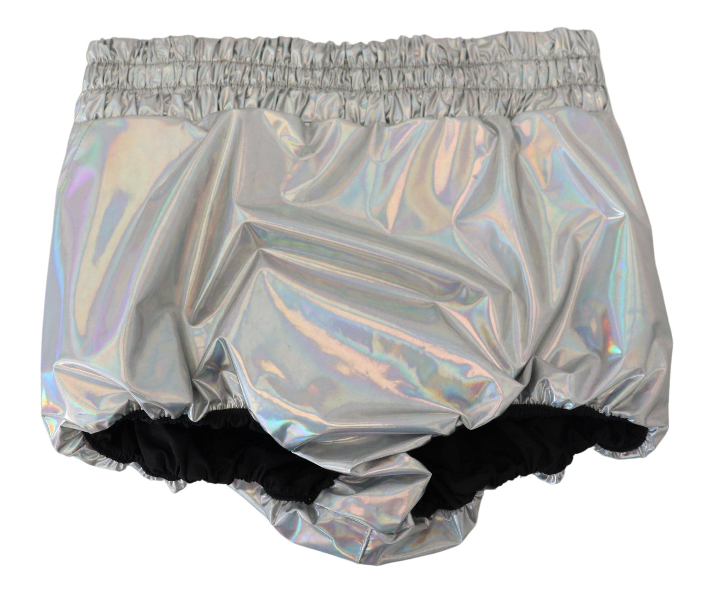 Shorts en argent holographique à taille haute de Dolce & Gabbana, style hot pants en tissu brillant.