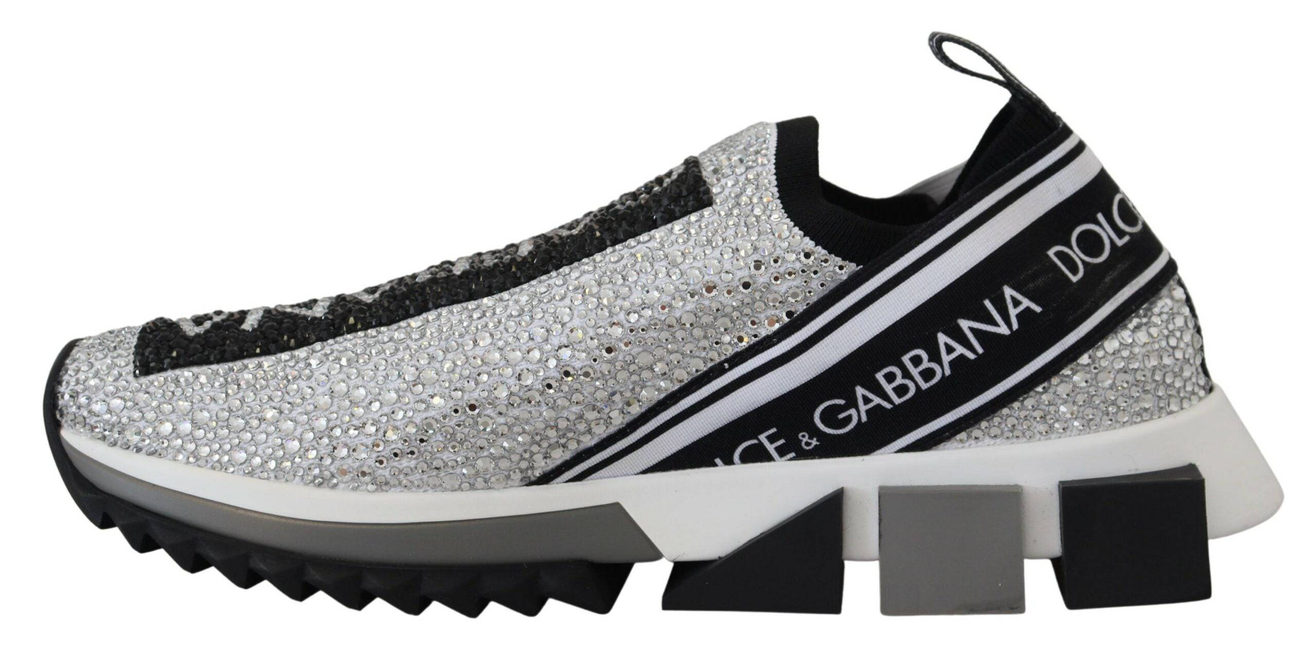 Chaussures sneakers Dolce & Gabbana Sorrento en argent avec strass, vue de côté, détails brillants et élégants.