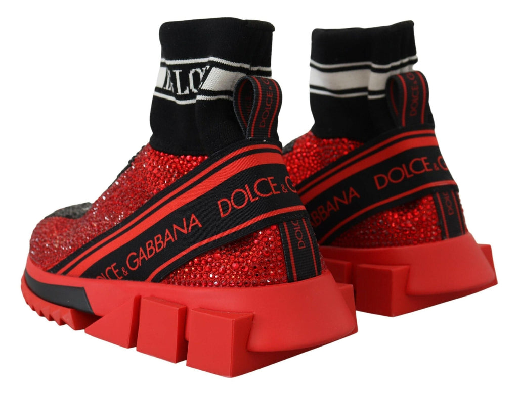 Chaussures sneakers Dolce & Gabbana Sorrento rouges avec détails bling et chaussettes intégrées, vue de face.