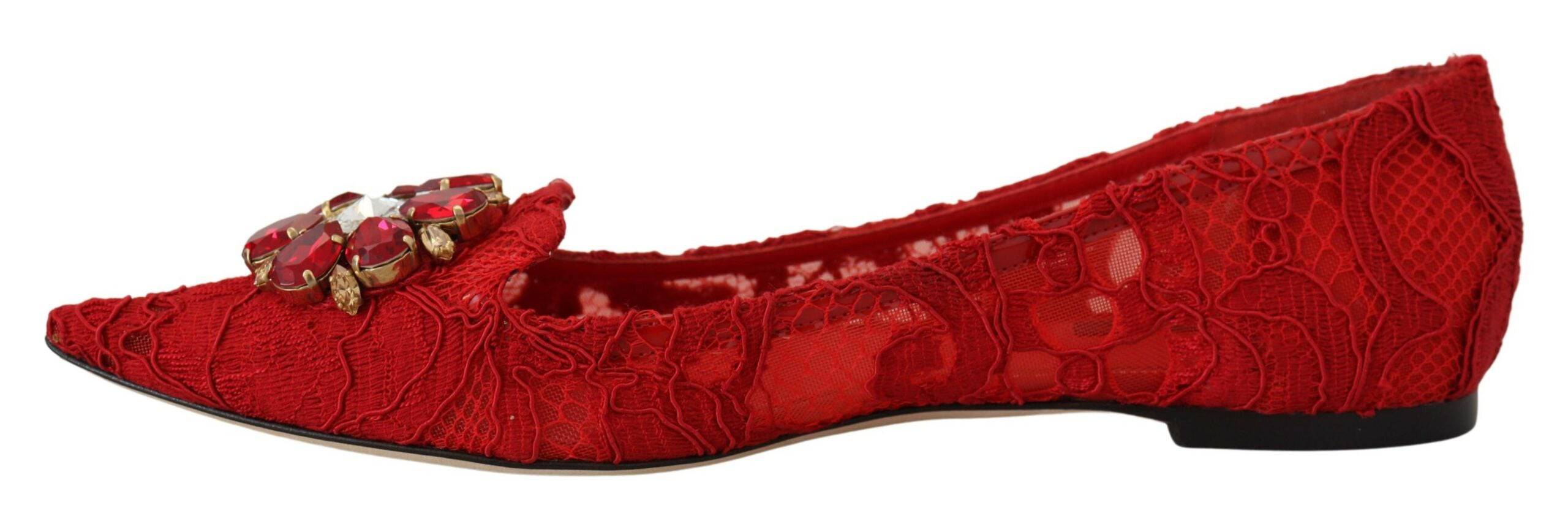 Chaussures plates Dolce & Gabbana Taormina en cristal rouge, loafers élégants en cuir avec détails brillants.