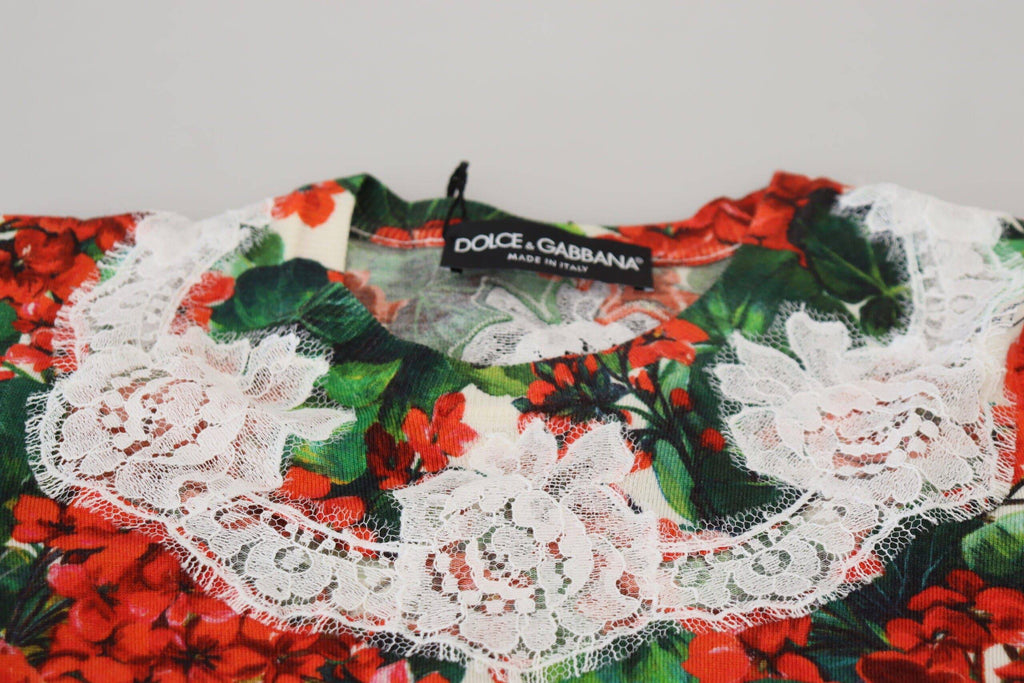 Débardeur en laine blanche Dolce & Gabbana avec motifs floraux en dentelle, ajusté et élégant.