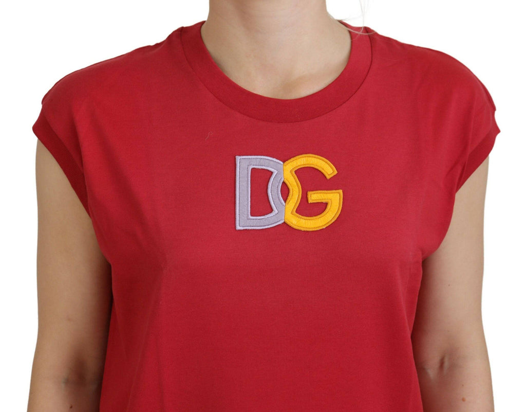 T-shirt tank top en coton rouge Dolce & Gabbana avec logo DG, coupe ajustée et design élégant visible sur l'image.