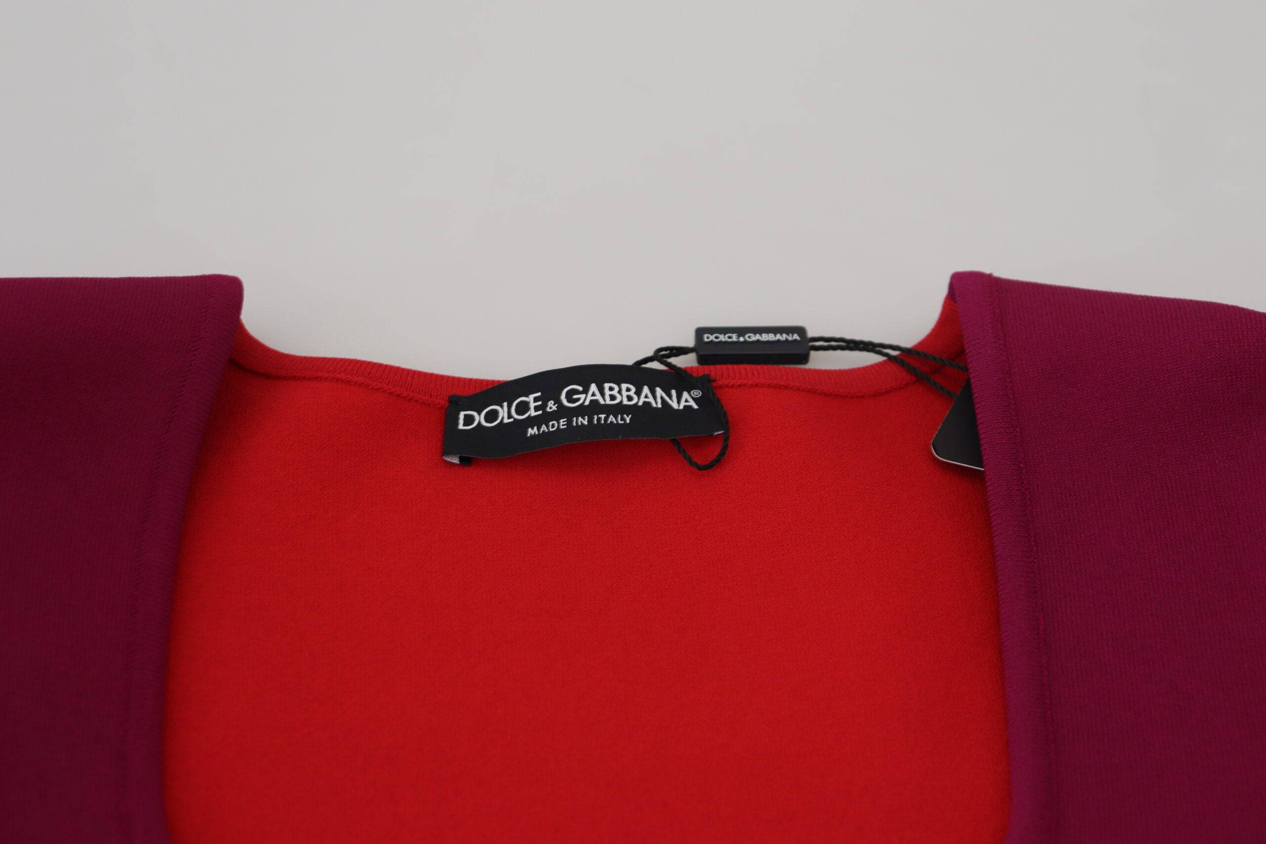 Pull à col carré en viscose multicolore de Dolce & Gabbana, pull-over élégant avec détails colorés.