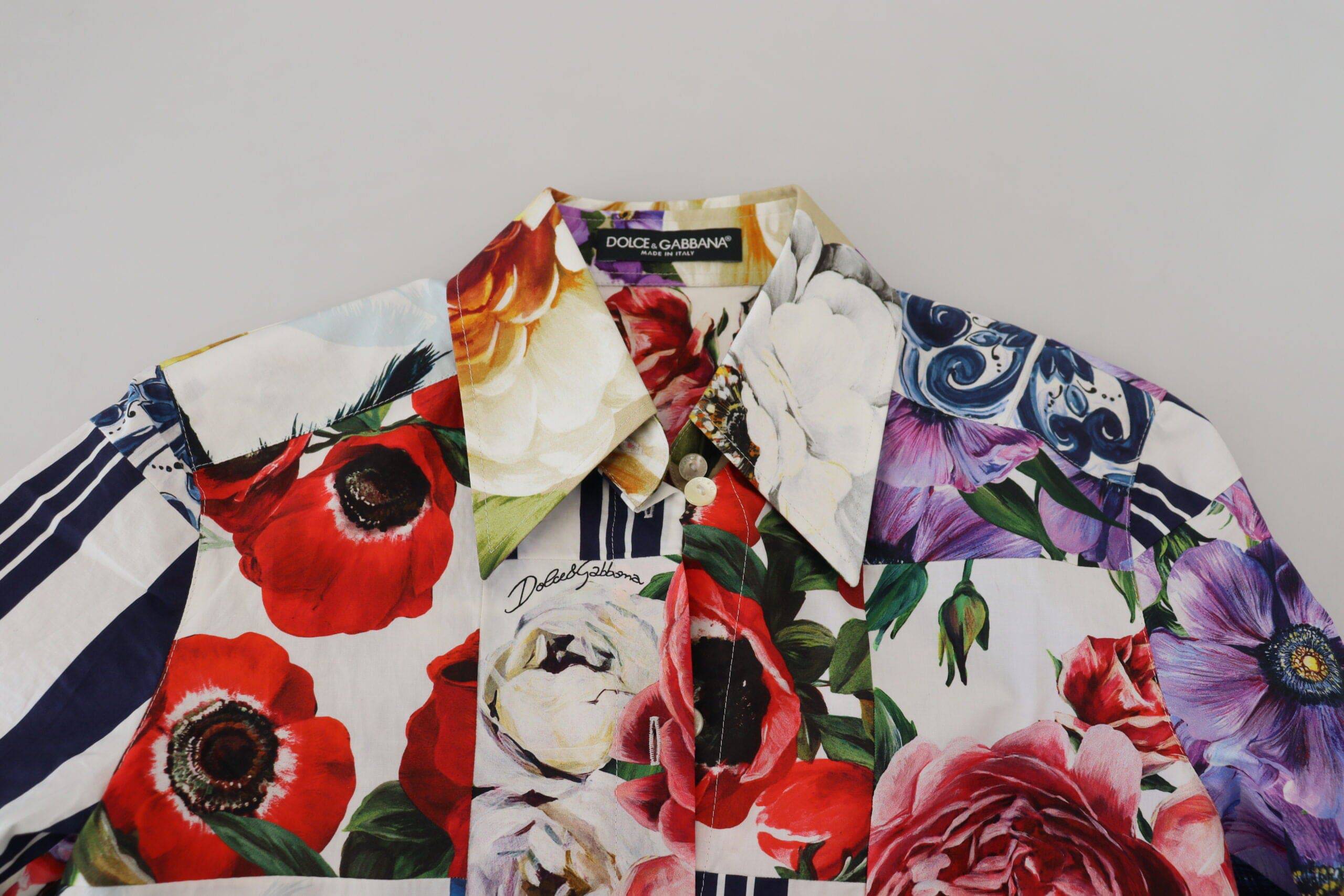 Chemisier à col en coton multicolore avec motifs floraux Dolce & Gabbana, blouse élégante et colorée.