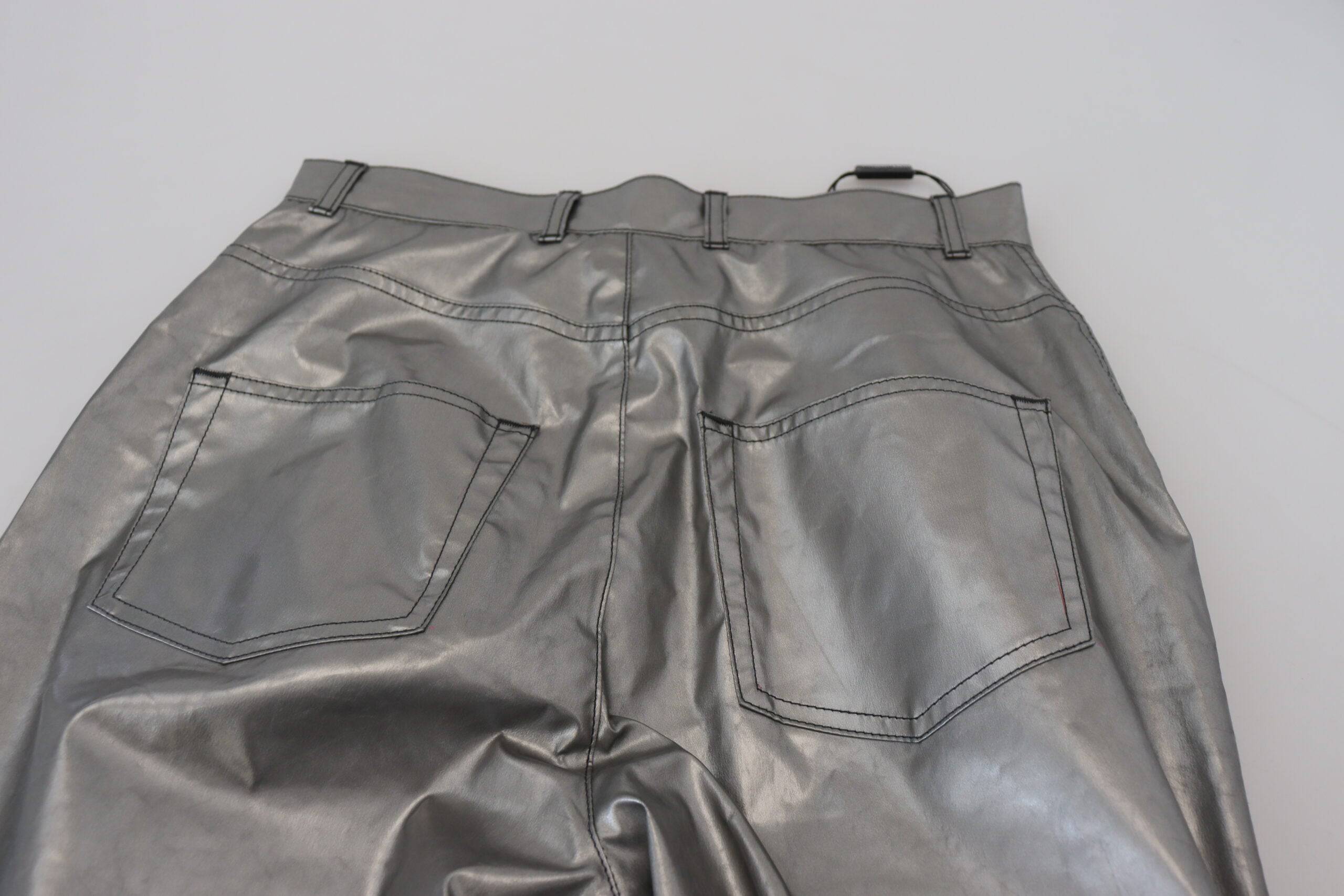 Pantalons skinny métallisés en argent à taille haute de Dolce & Gabbana, design élégant et tendance.