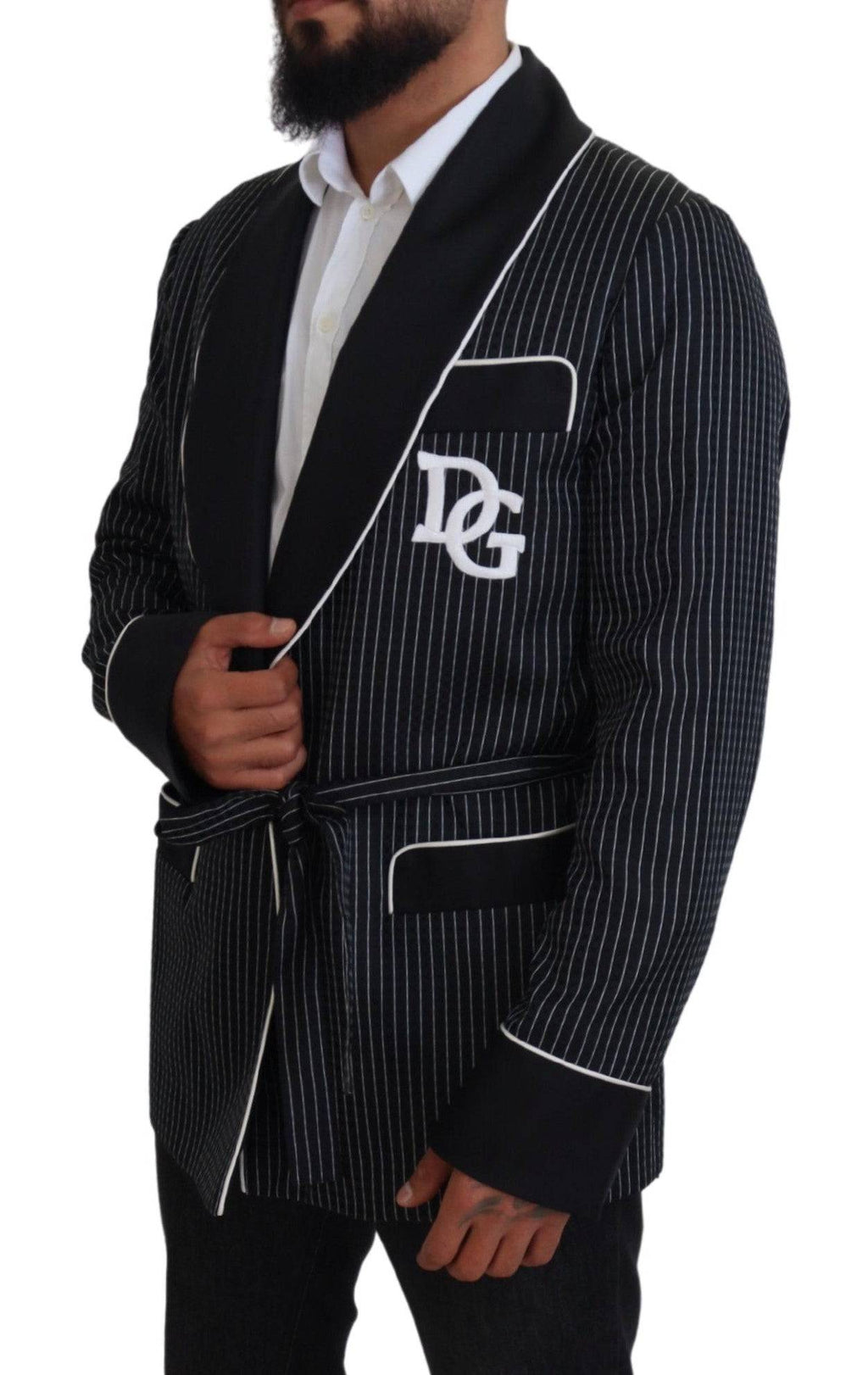 Veste blazer pour homme Dolce & Gabbana noire avec rayures, patch DG, style élégant et casual.