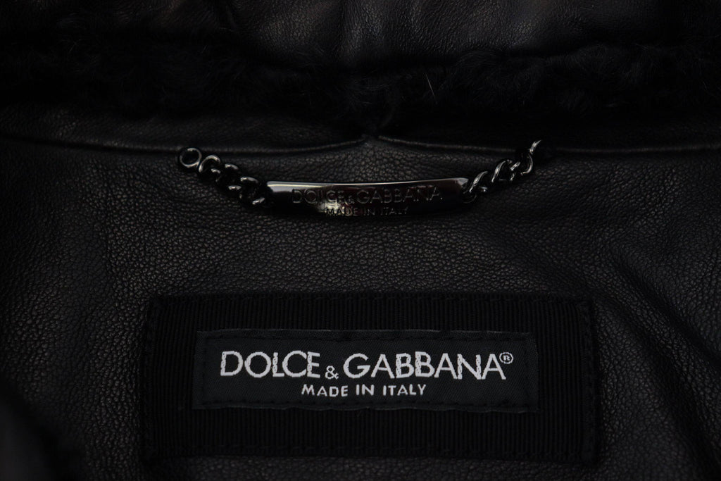 Manteau homme en cuir d'agneau noir avec col Dolce & Gabbana, veste élégante en cuir pour homme, détail visible en image.