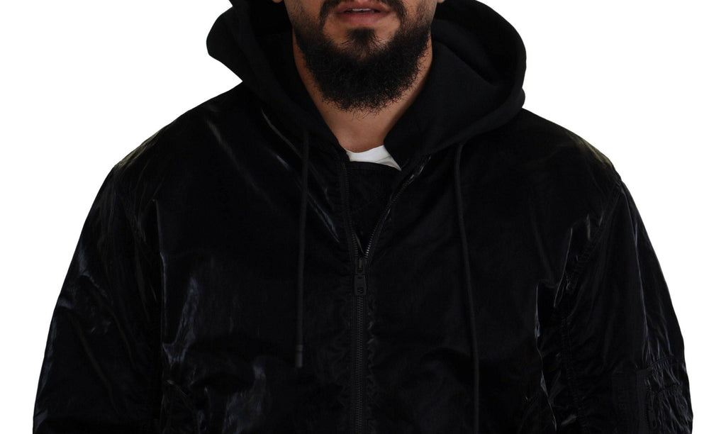 Veste blanche en nylon de Dolce & Gabbana, bomber à capuche avec fermeture éclair complète, coupe moderne et élégante.